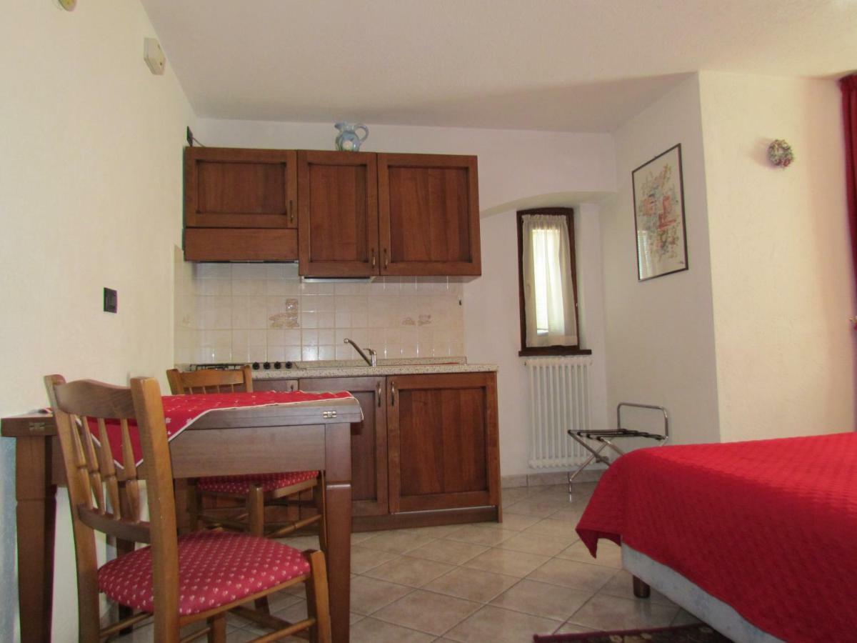 Residence Du Chateau Fenis Bagian luar foto