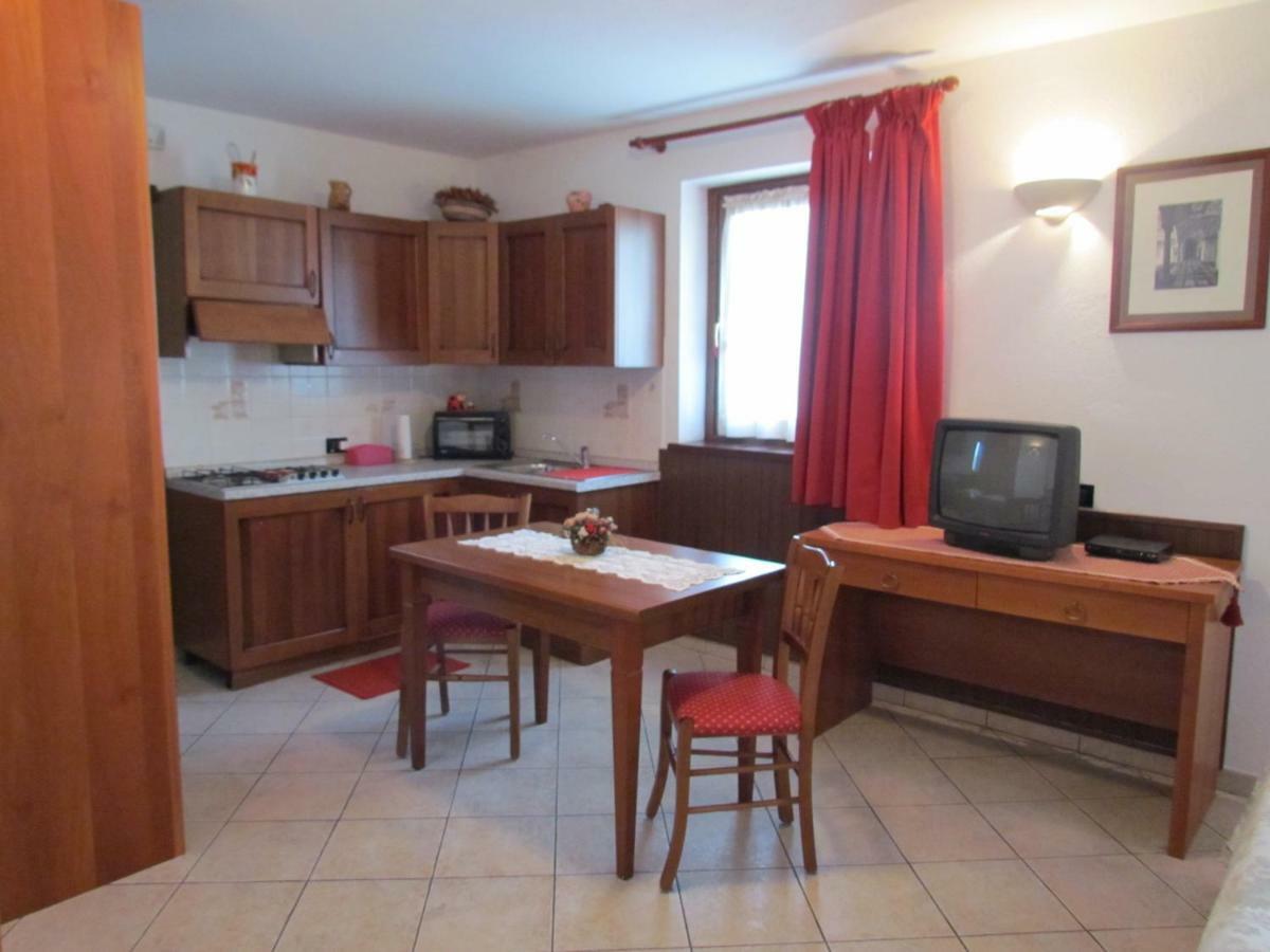 Residence Du Chateau Fenis Bagian luar foto
