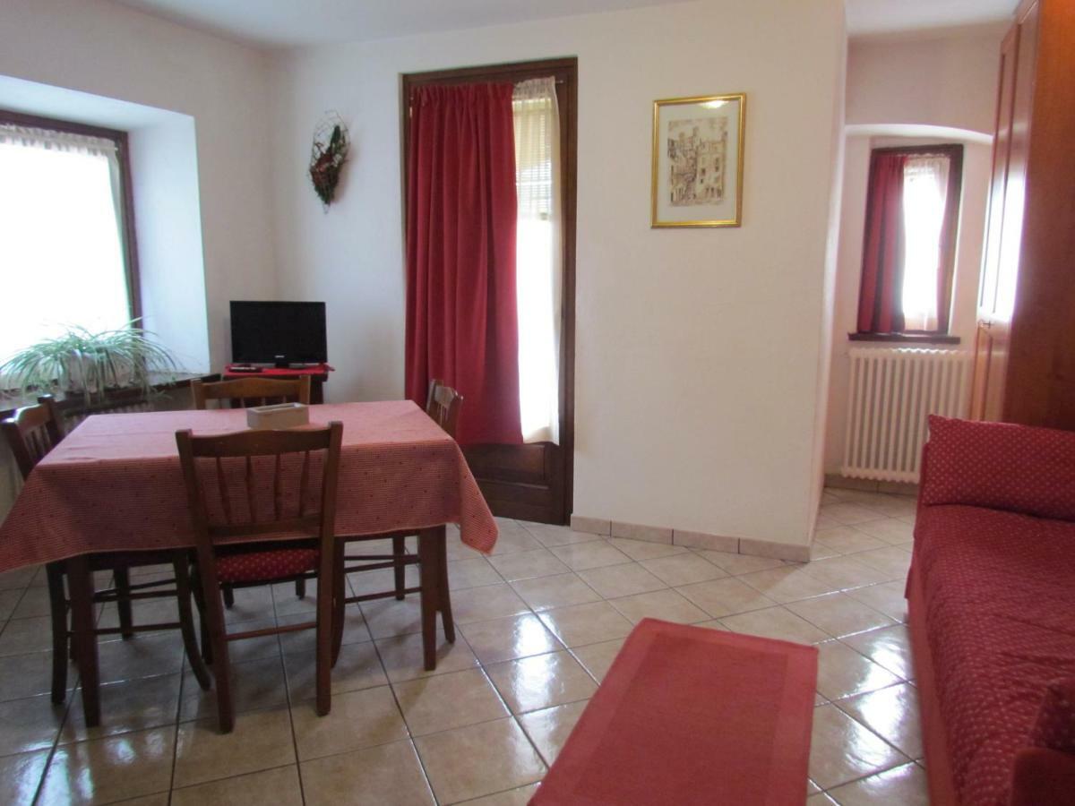 Residence Du Chateau Fenis Bagian luar foto